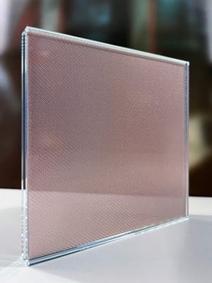 Verres avec insertion de mailles métalliques, pour la maison, les hôtels, les bureaux