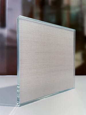 Verres avec insertion de textiles, pour la maison, les hôtels, les bureaux
